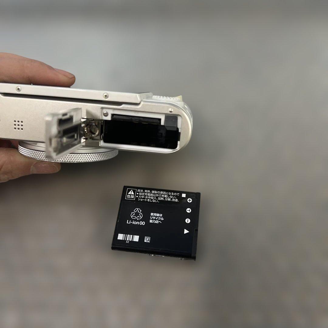 さ*様 美品　CASIO EXILIM EX-ZR4000 現状品動作未確認