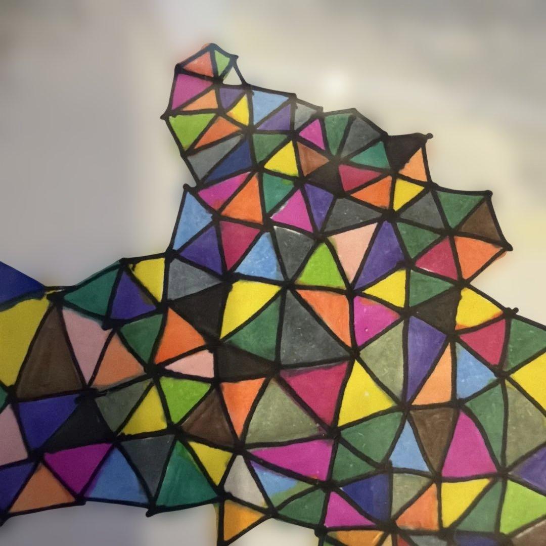 幾何学的トライアングルのアート作品