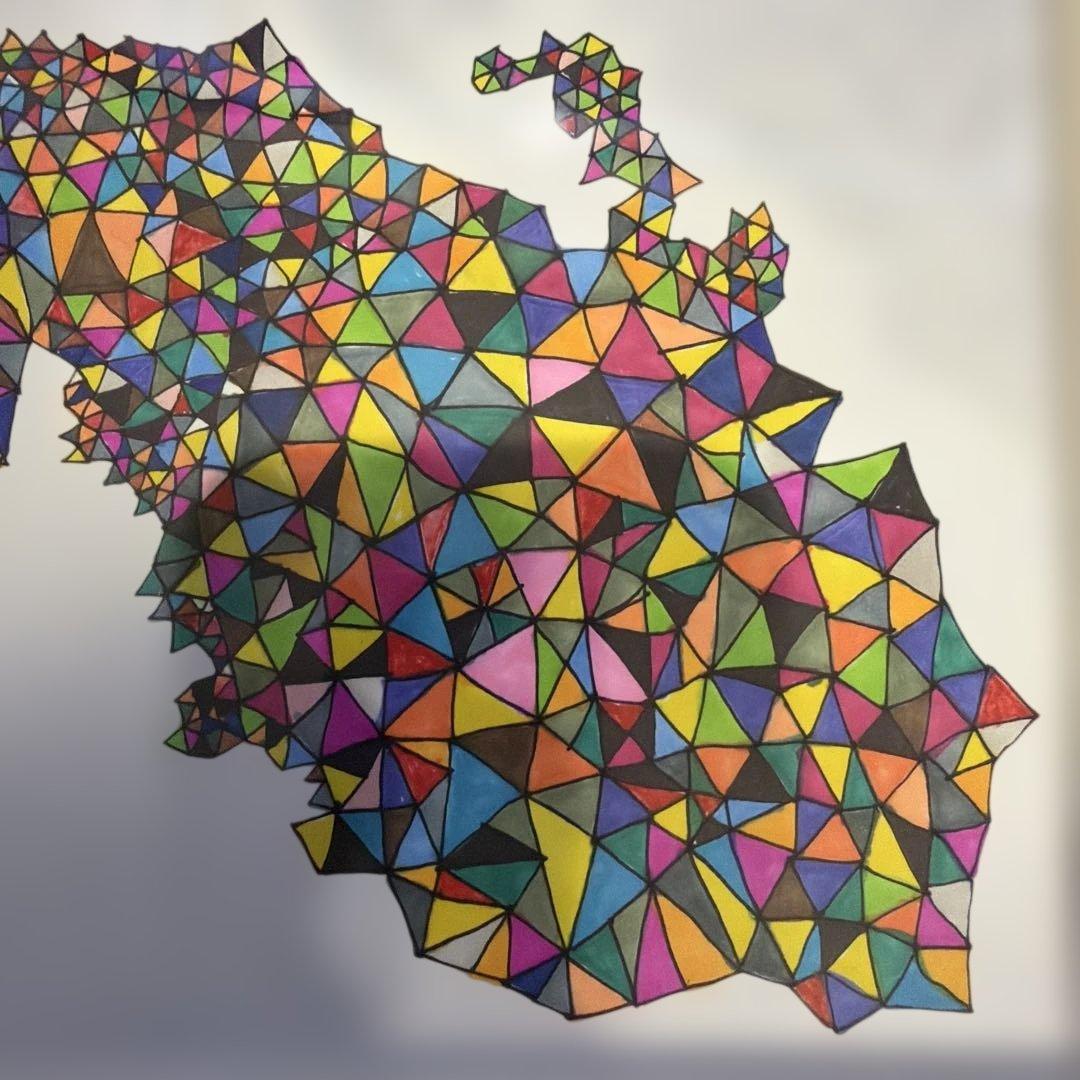 幾何学的トライアングルのアート作品