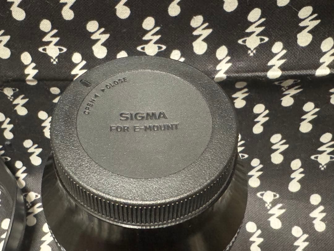 SIGMA 24-70mm F2.8 DG DN 　(ソニーEマウント)
