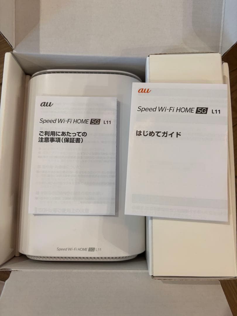 au Speed Wi-Fi  5G L11 本体