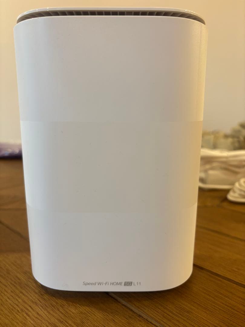 au Speed Wi-Fi  5G L11 本体
