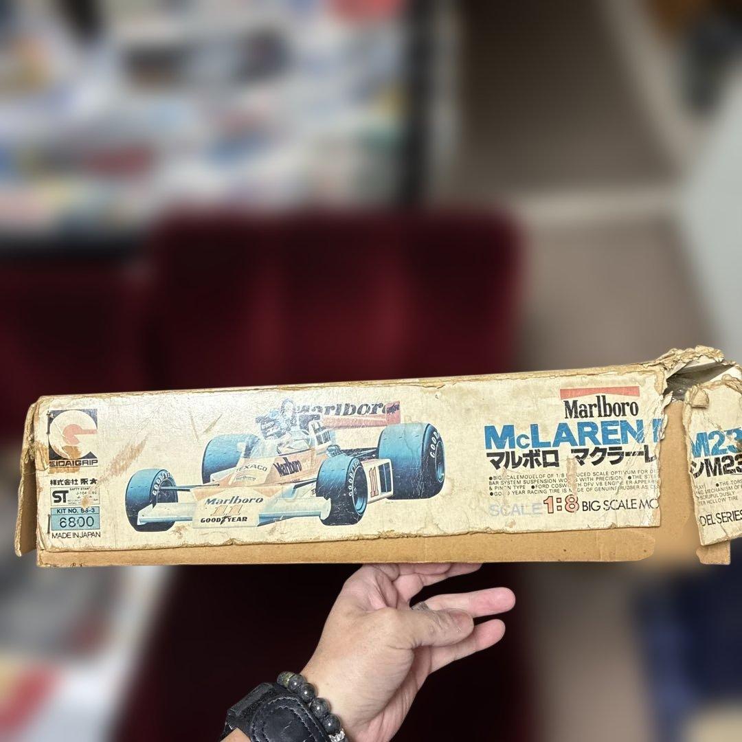 McLaren M23 1:8 スケールモデル Marlboro