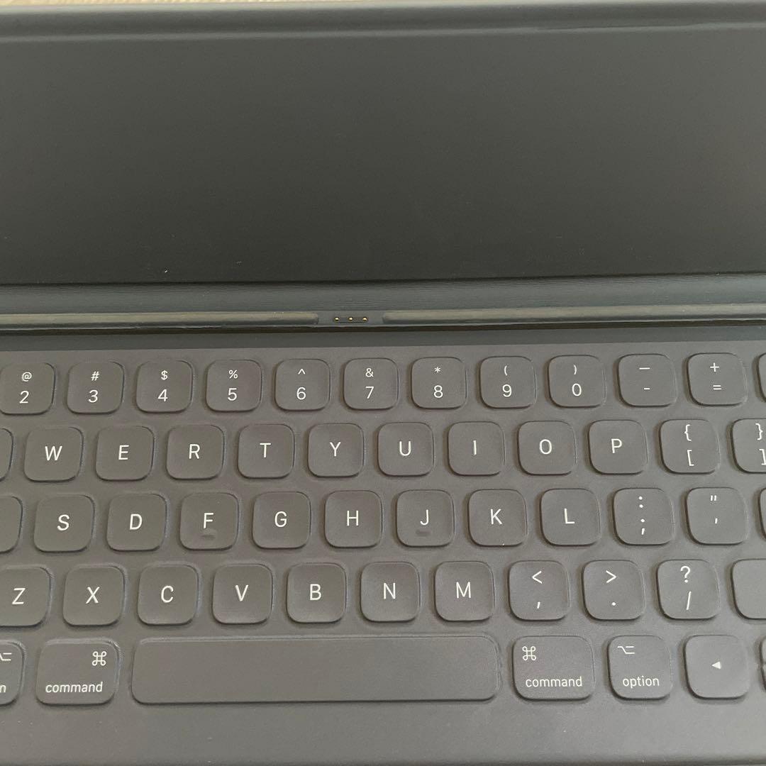 iPad Pro 12.9 インチ用キーボード　折りたたみ式 スマート