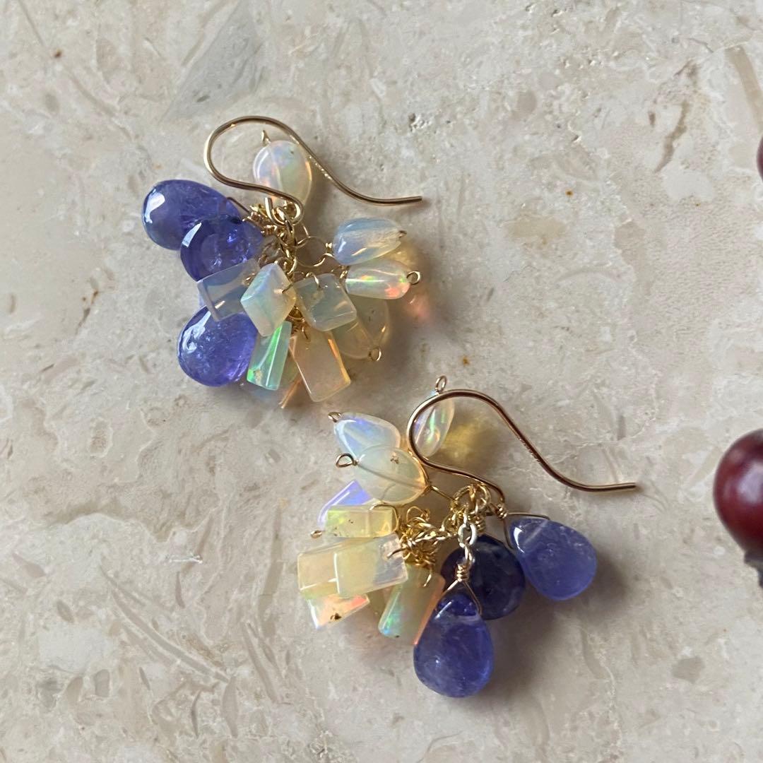 No.626♡ 14kgfピアスタンザナイト　オパール　たっぷりピアスイヤリング