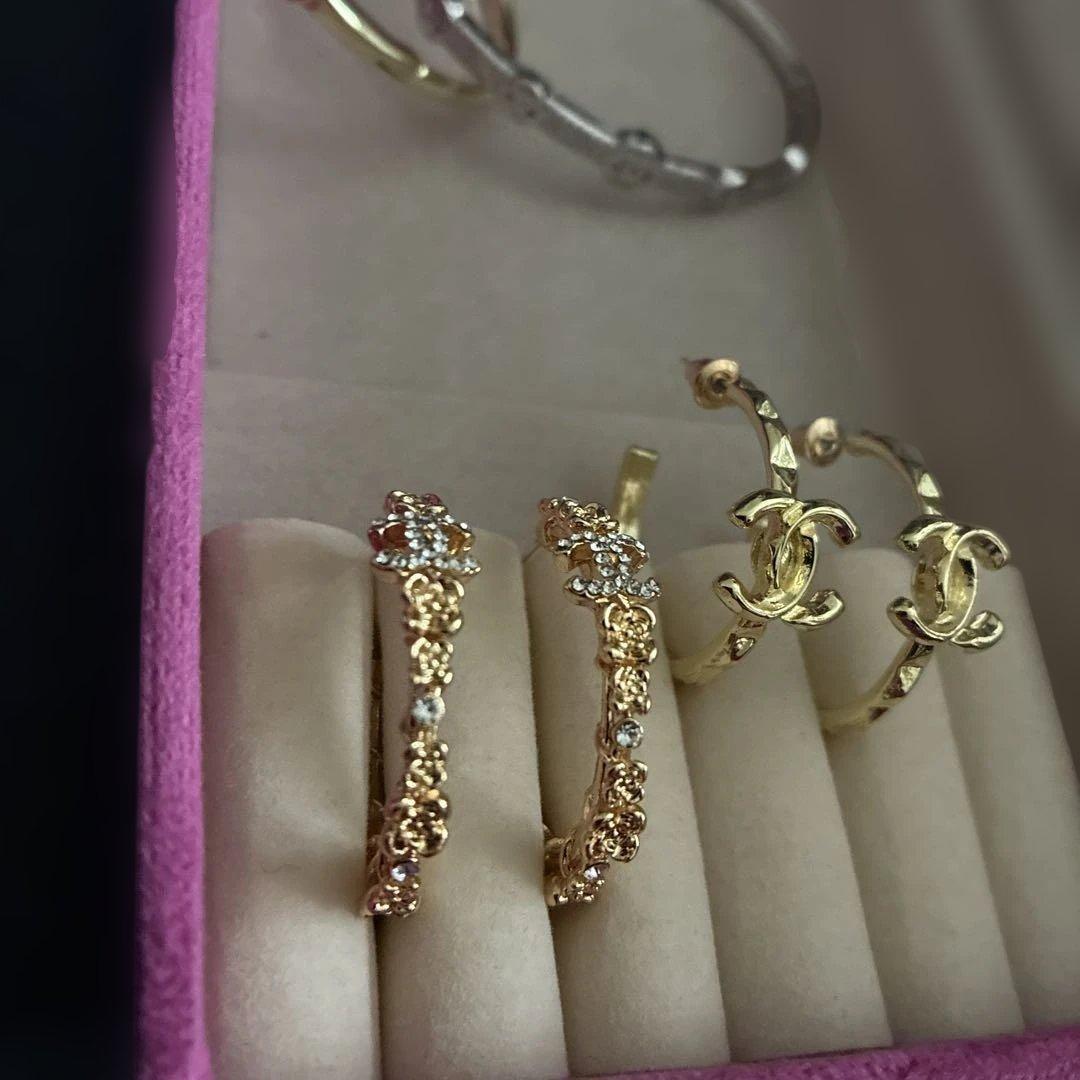 CHANEL☆ ピアス2つとバングル2色☆