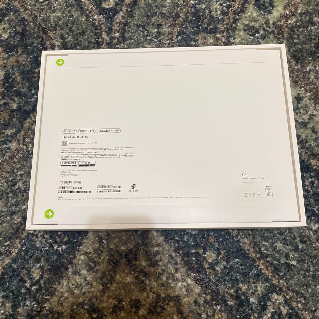 Mac Book Air 13インチ　M4 256GB ミッドナイト　保証あり