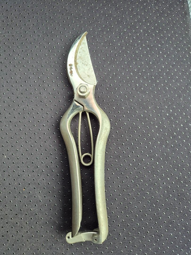 剪定ばさみ ステンレス製 曲線刃　おの義