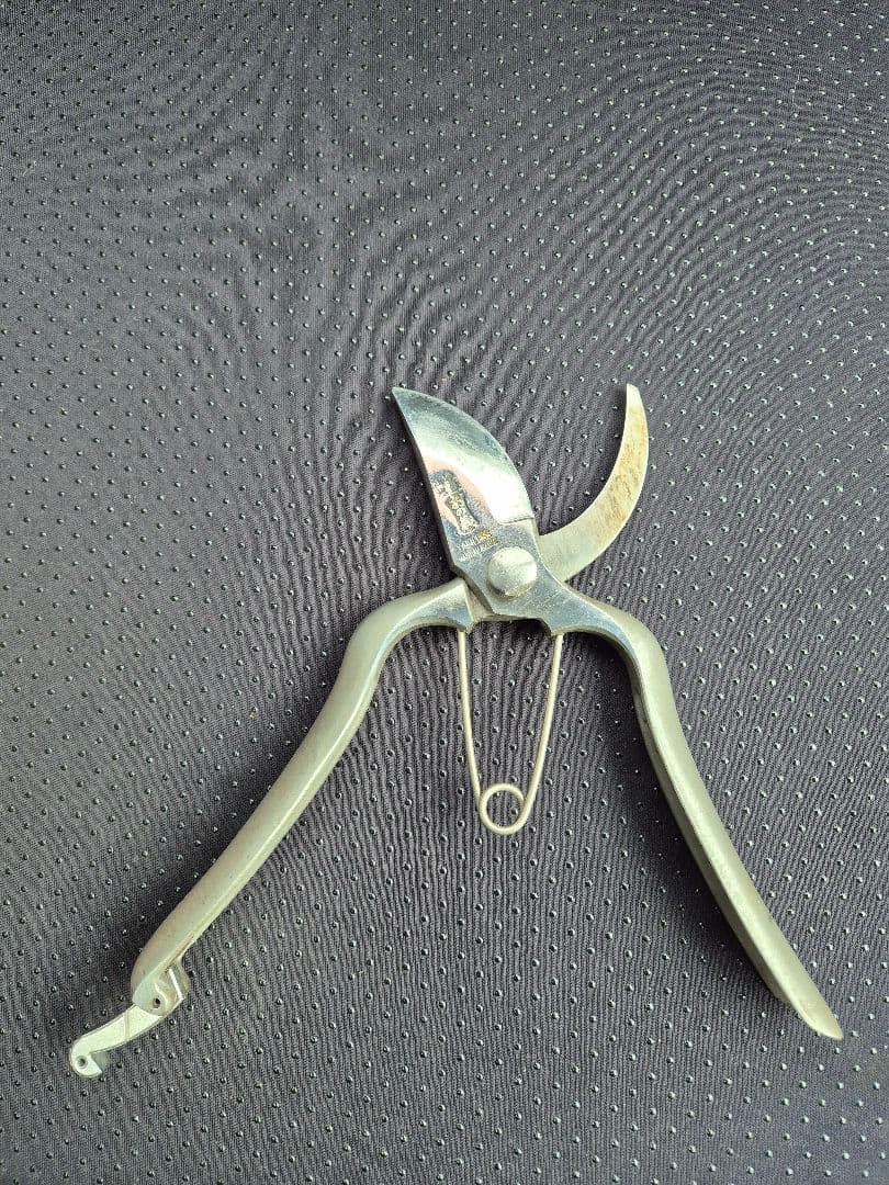 剪定ばさみ ステンレス製 曲線刃　おの義