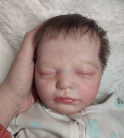 リボーンドール　可愛い幼いお顔