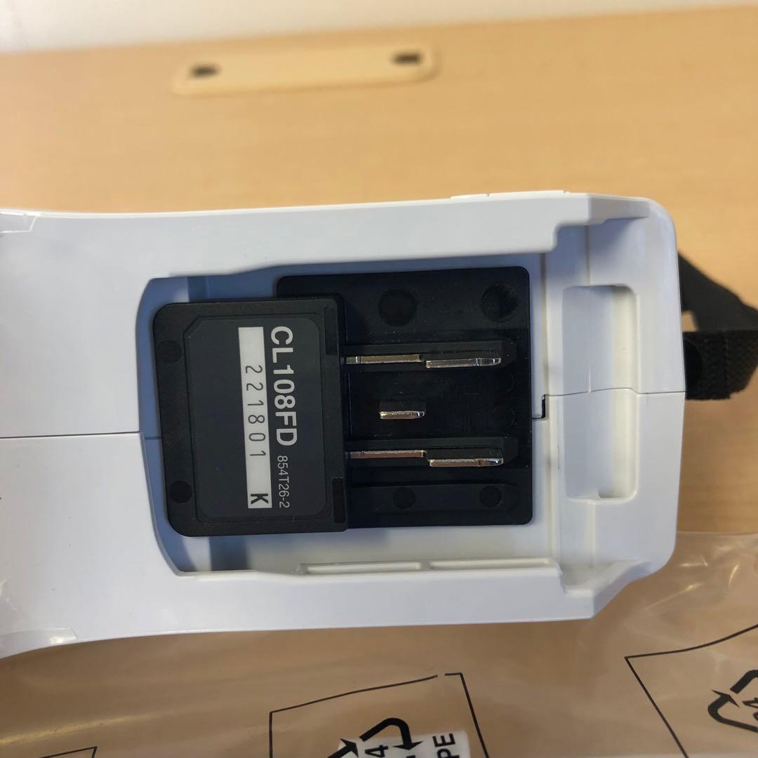 【新品未使用品】Makita マキタ 充電式クリーナー CL108FDZW 本体