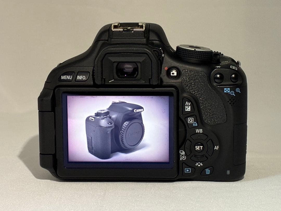 特価❣️美品ですが少し訳あり❣️Canon kiss X5 標準レンズセット✨