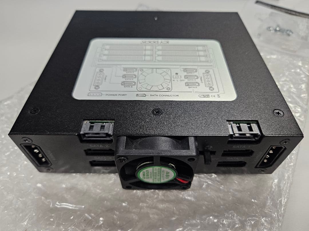 6ベイ　ICY DOCK　2.5\" ドライブケージ