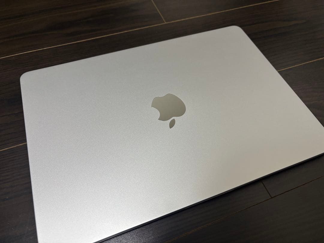 MacBook Air M3 1TB 24gb 13インチ