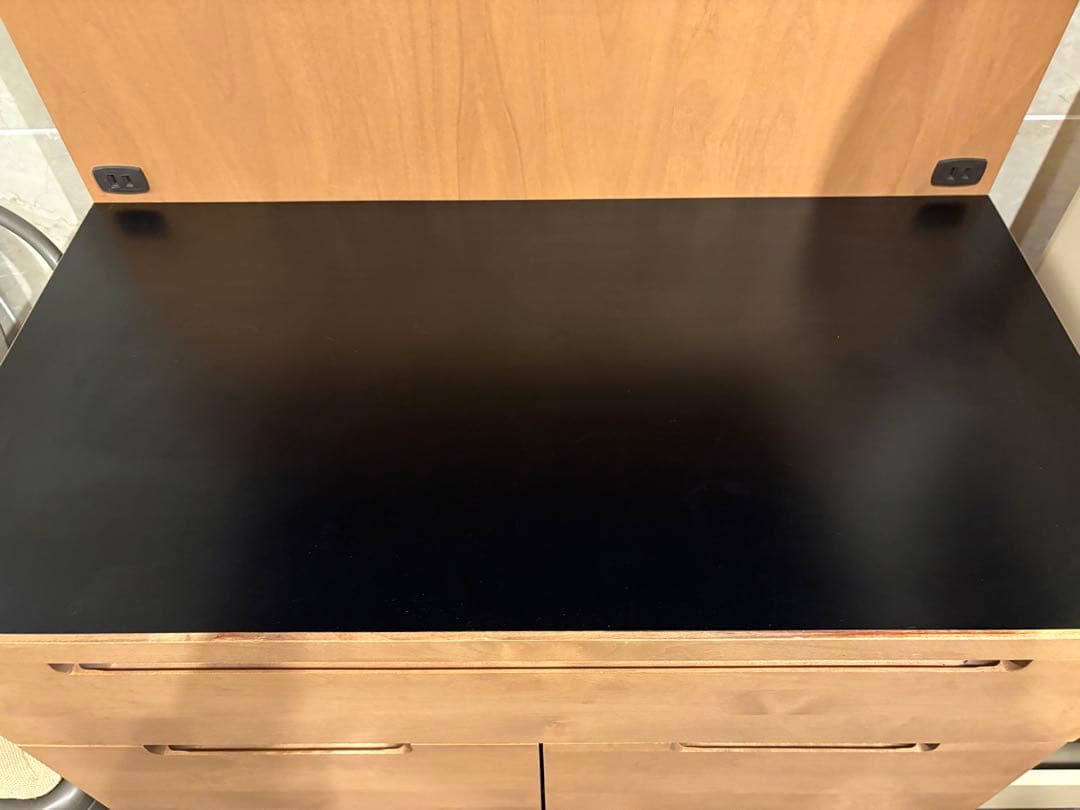 ウニコ　unico 食器棚