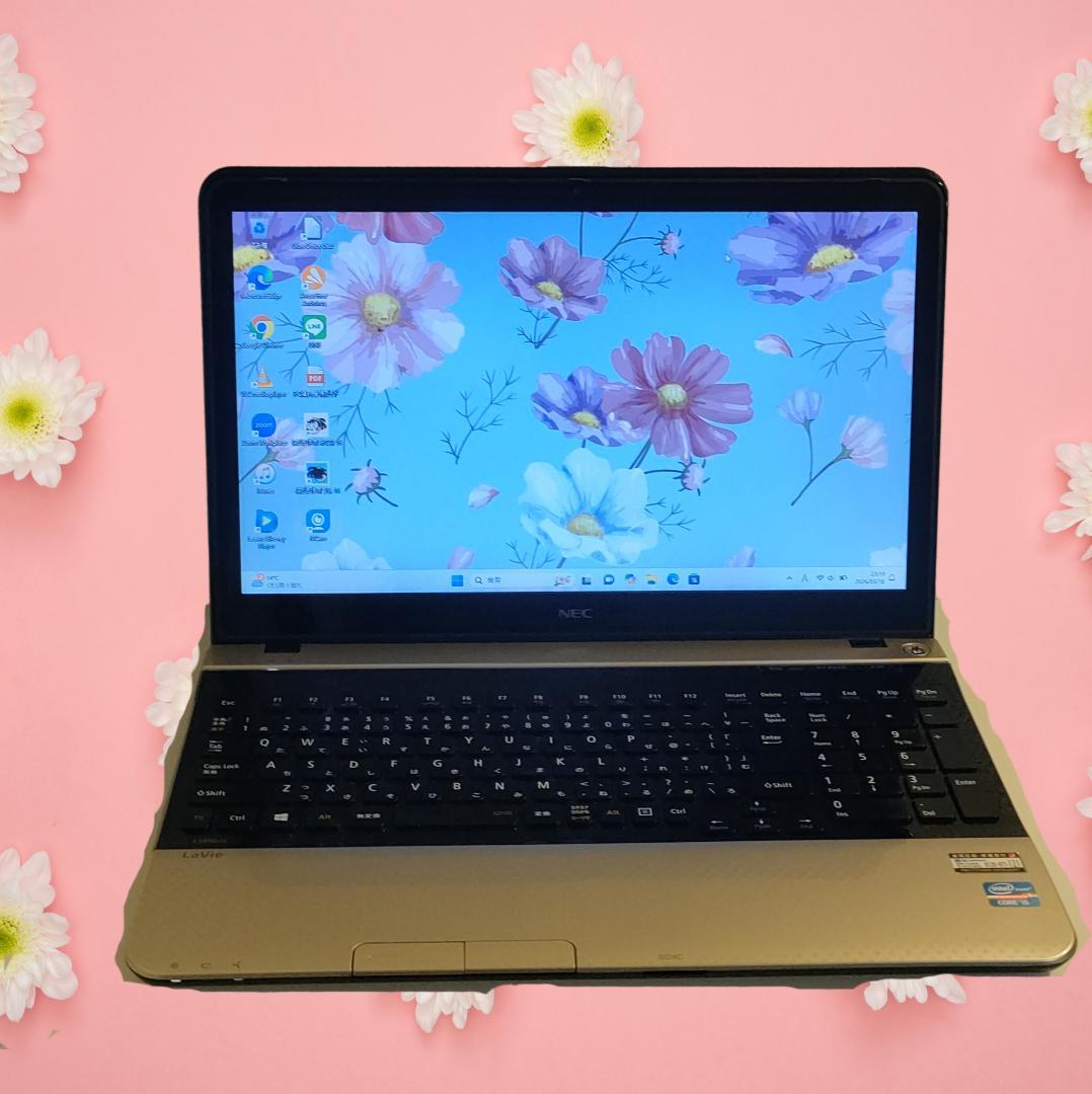 かわいい♪ ノートパソコン Windows11 Corei 5×SSD 大画面