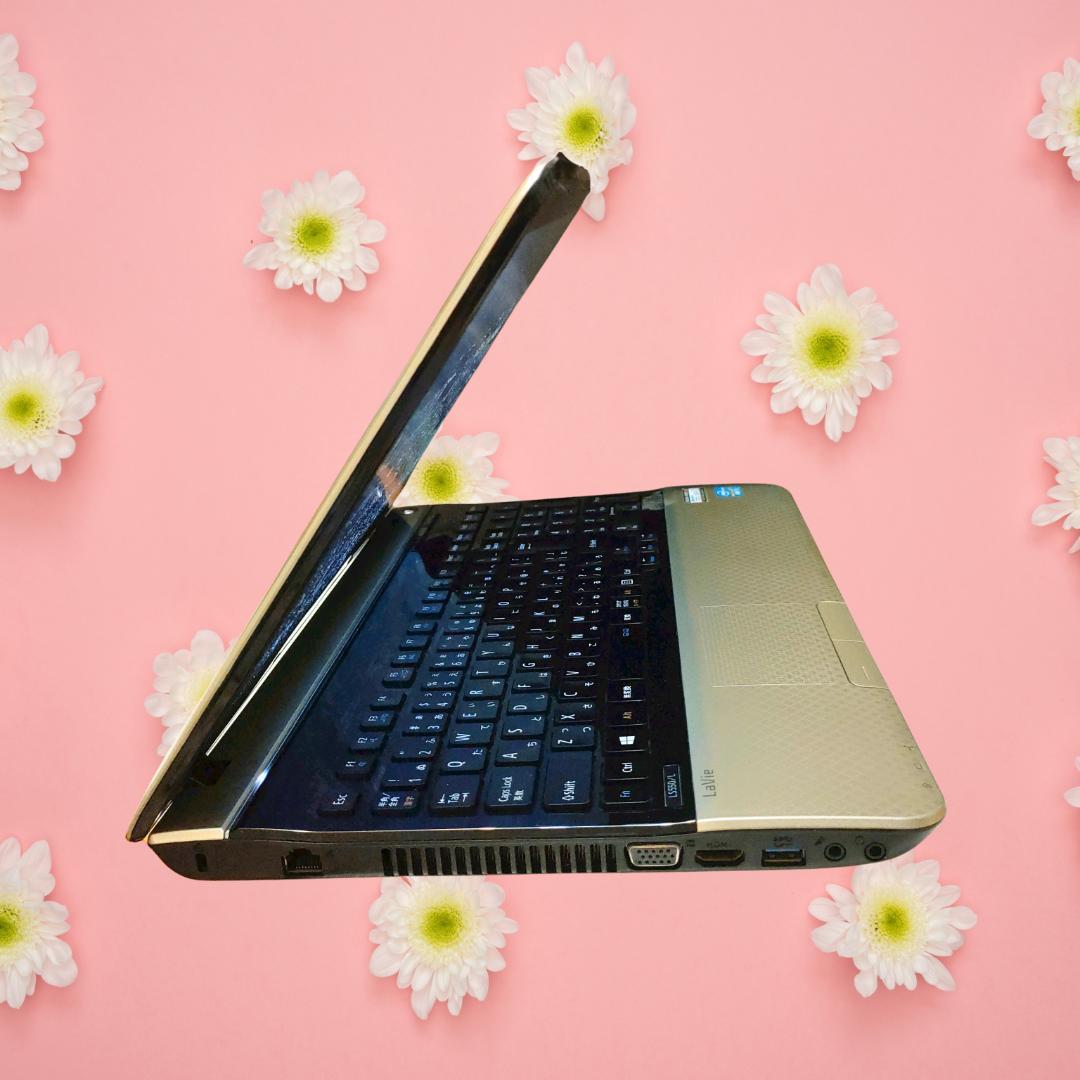 かわいい♪ ノートパソコン Windows11 Corei 5×SSD 大画面