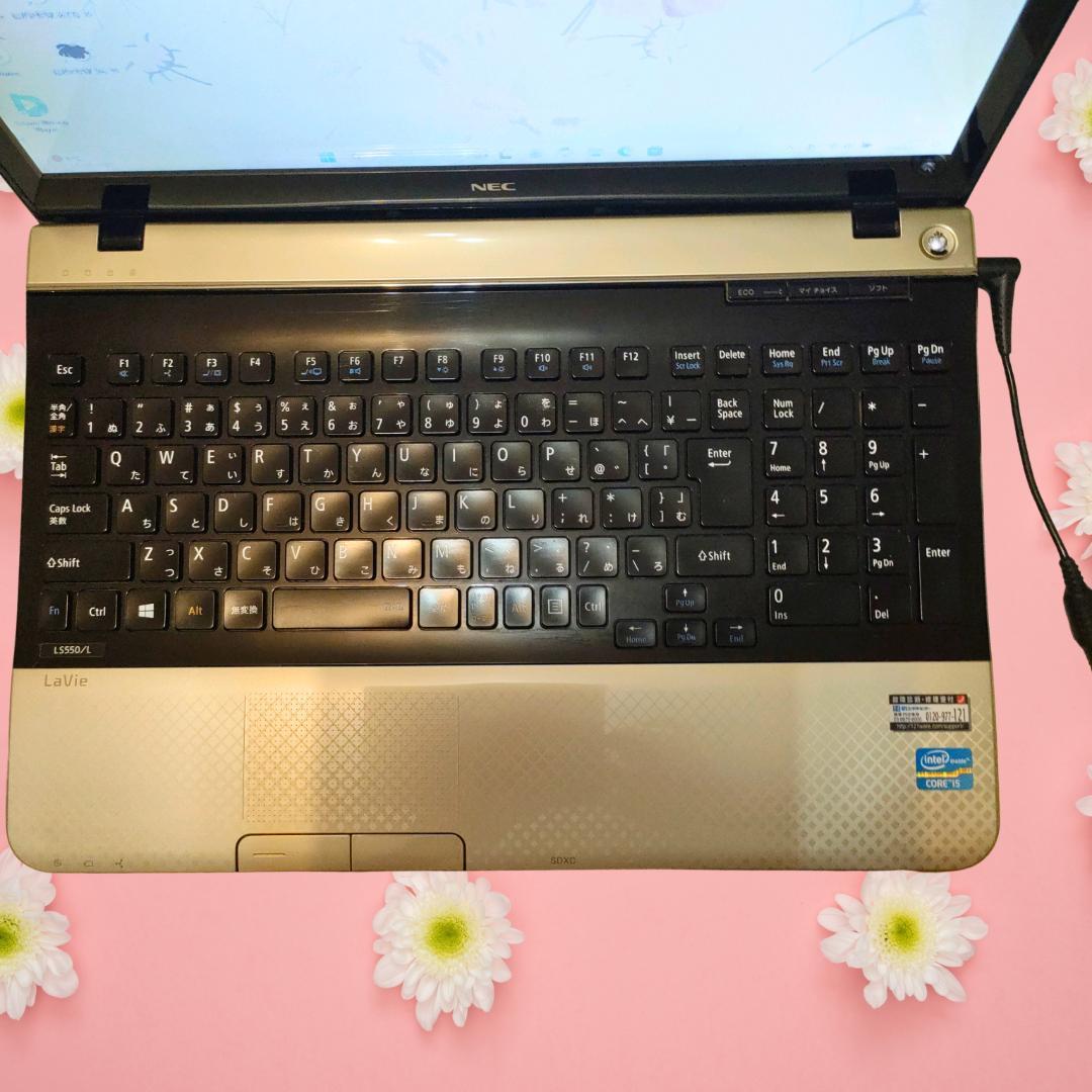 かわいい♪ ノートパソコン Windows11 Corei 5×SSD 大画面
