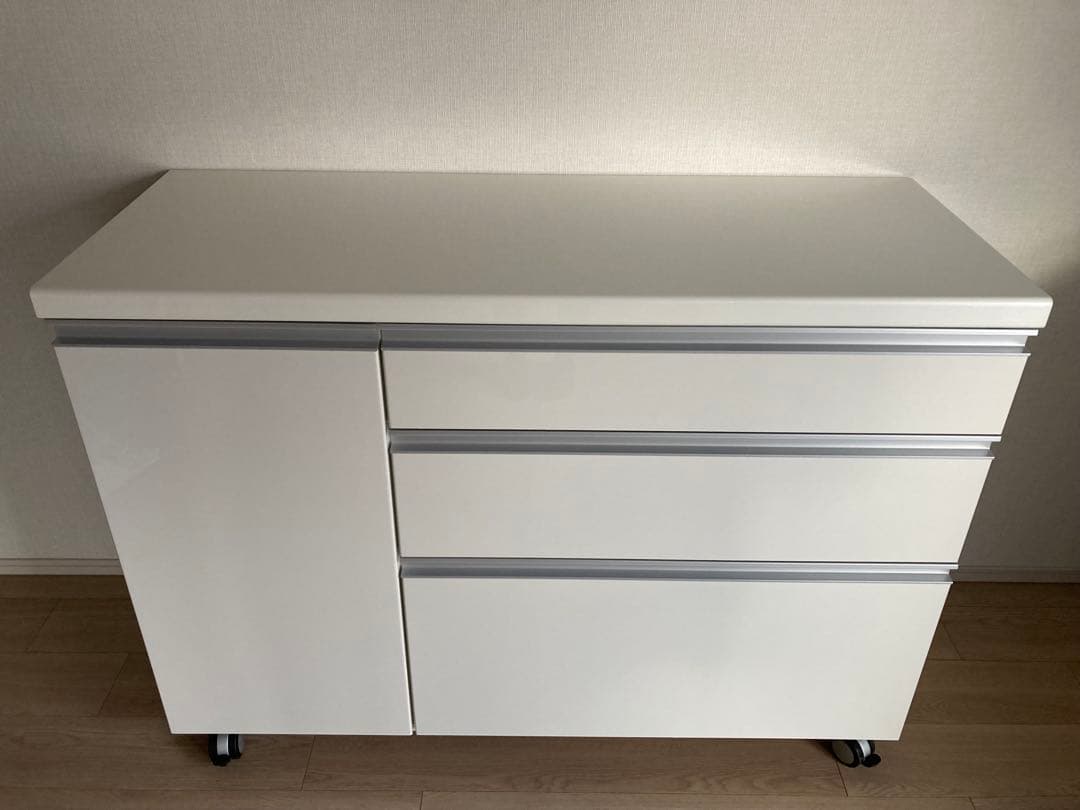 美品 パモウナ キッチンカウンター キャスター付き 食器棚 120㎝
