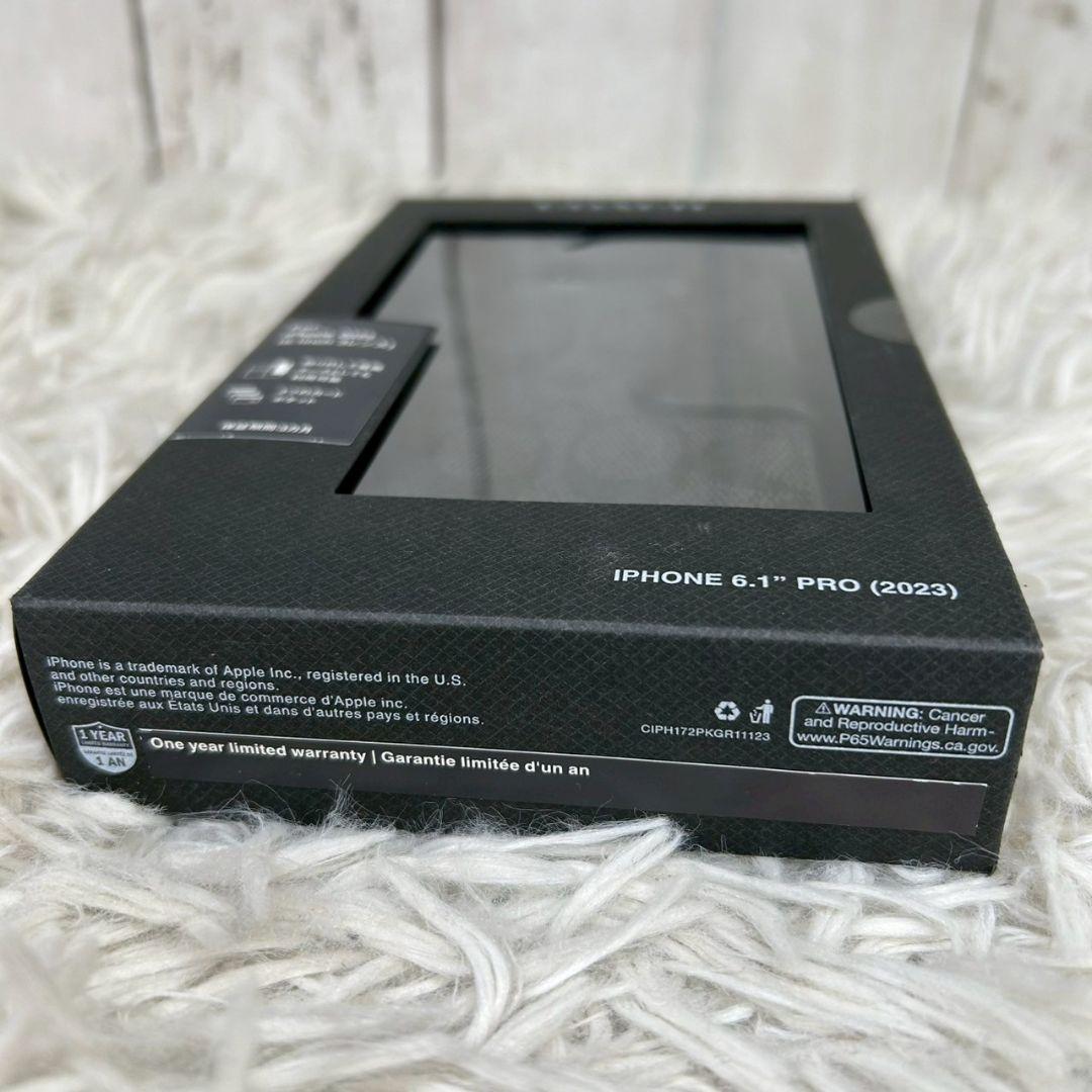 COACH　スマホケース　新品未使用　iPhone15pro 6.1　シグネチャ