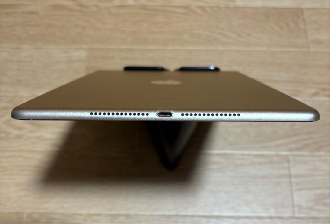 iPad Air 第2世代 Wi-Fiモデル 64GB Gold訳あり品