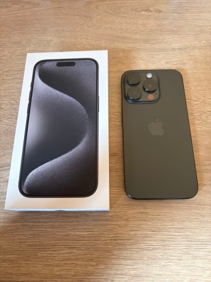Apple iPhone15pro 256GB ブラックチタニウム　SIMフリー