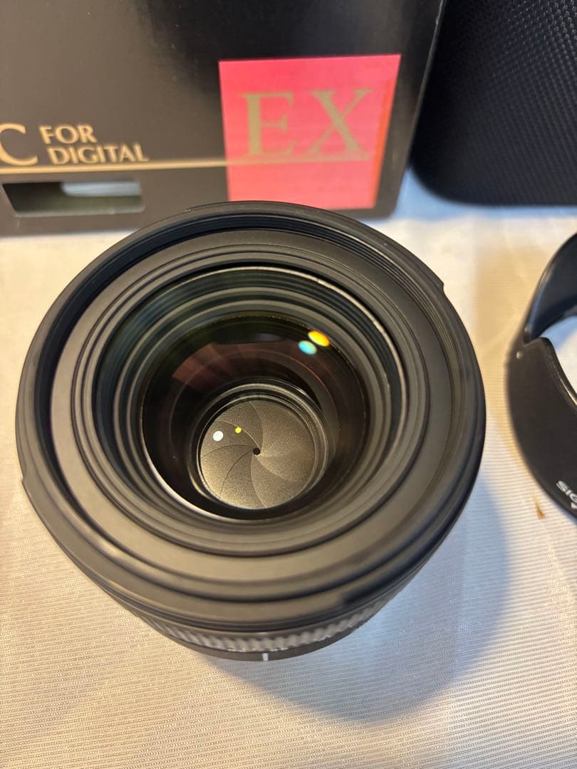 値下げしました。SIGMA 30mm F1.4 単焦点レンズ Kマウント