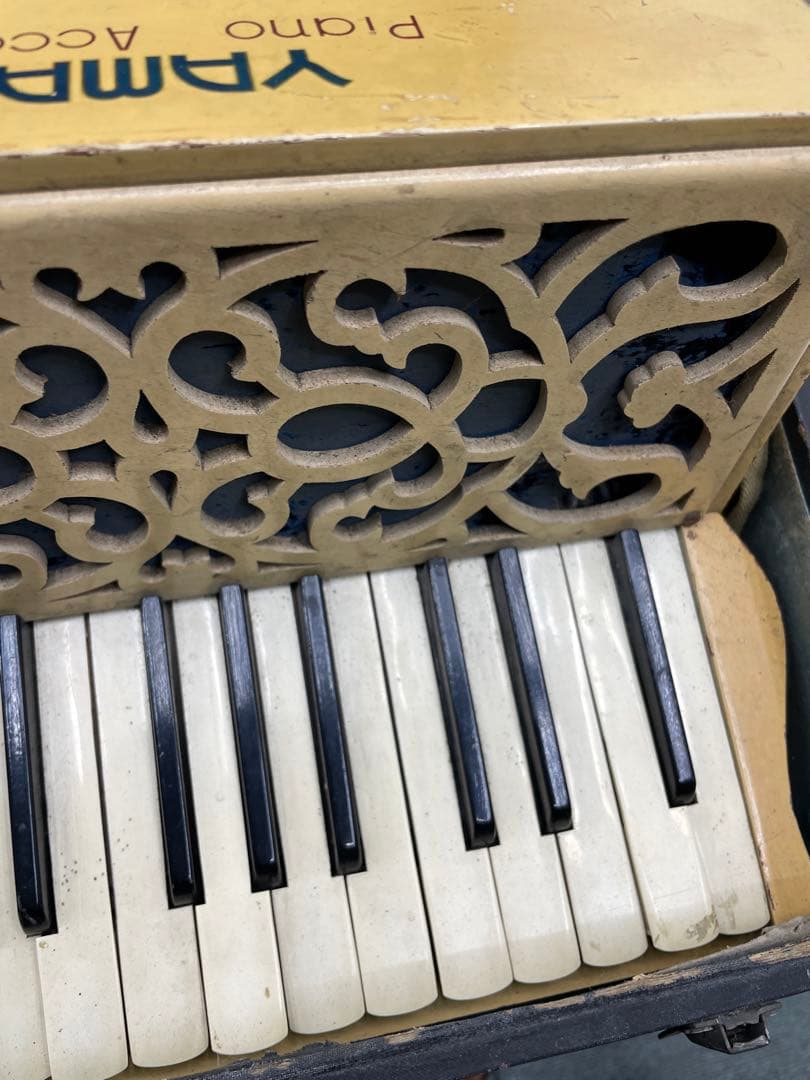 希少♩ヤマハ アンティーク アコーディオン ジャンク ケース付き