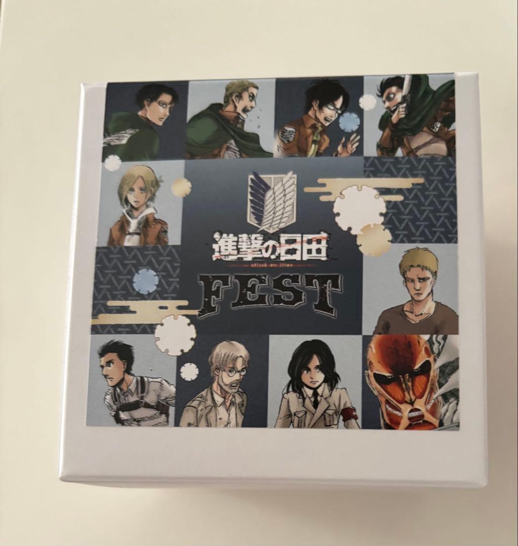 【限定】進撃の巨人　缶バッジ　進撃の日田　FEST 10個セット　リヴァイ　等