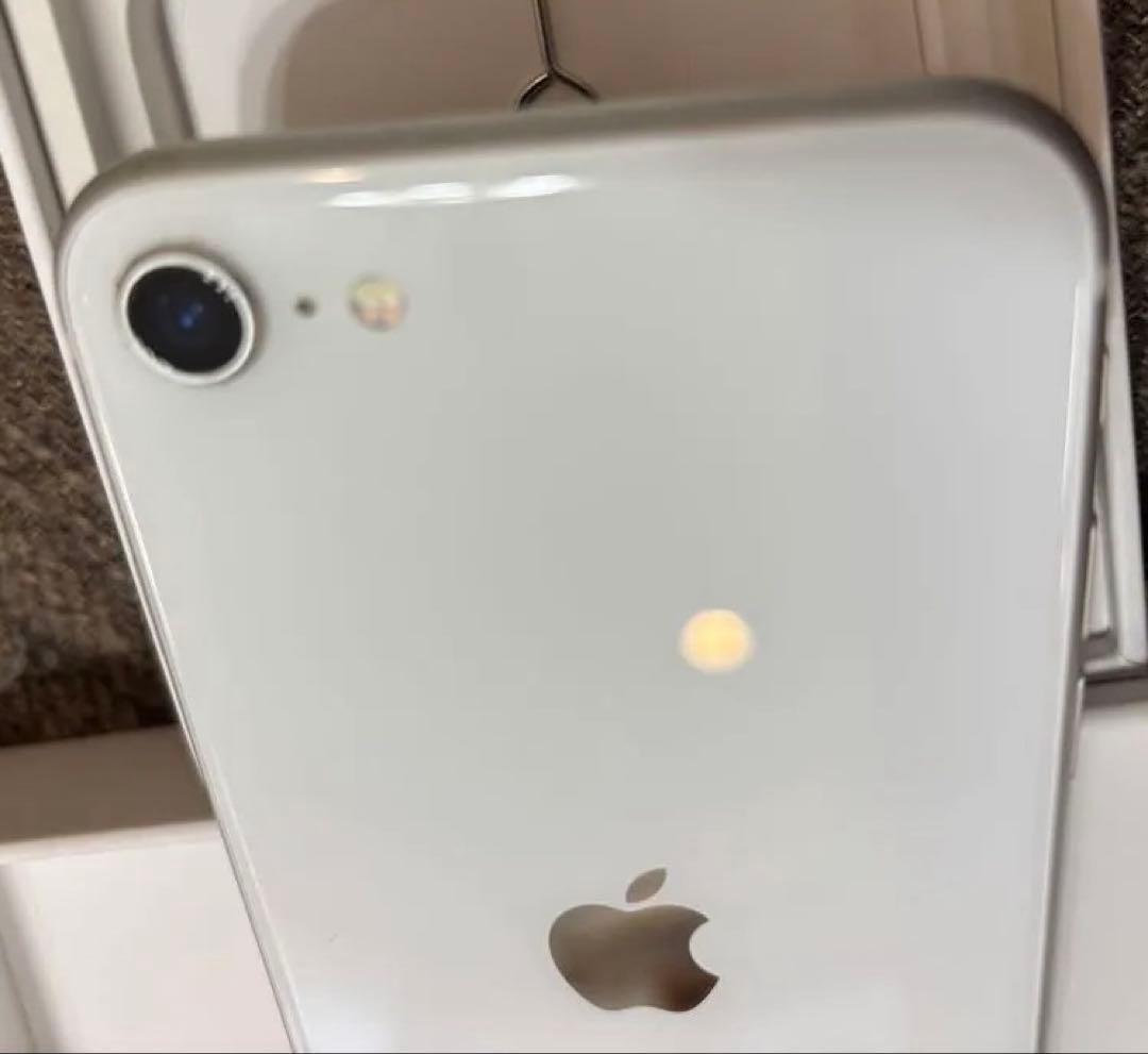 iPhone SE (第2世代) 64GB ホワイト SIMフリー