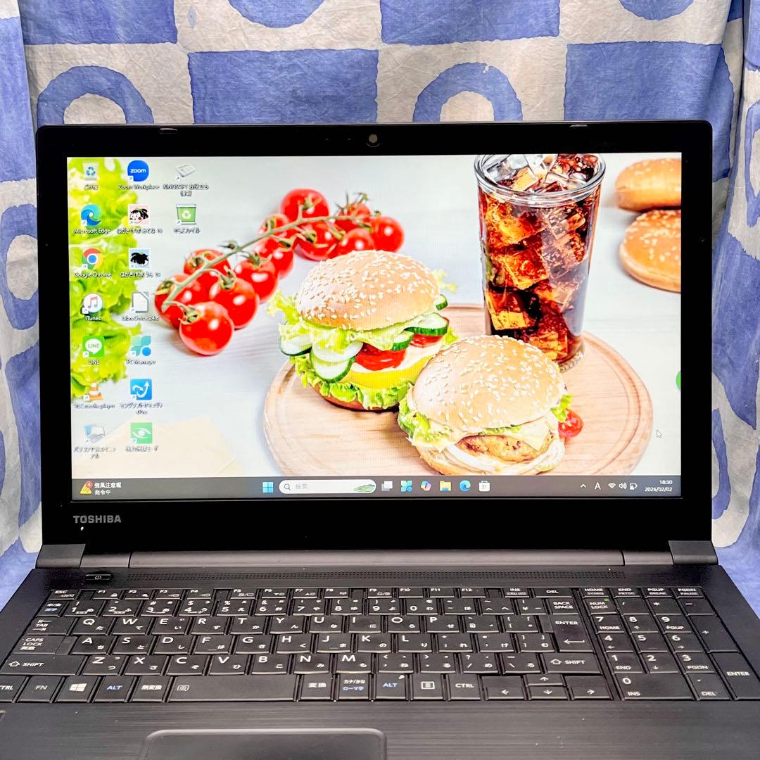 すぐ使える！快適SSD☆シックな黒ノートパソコン♪カメラ付き！Windows11