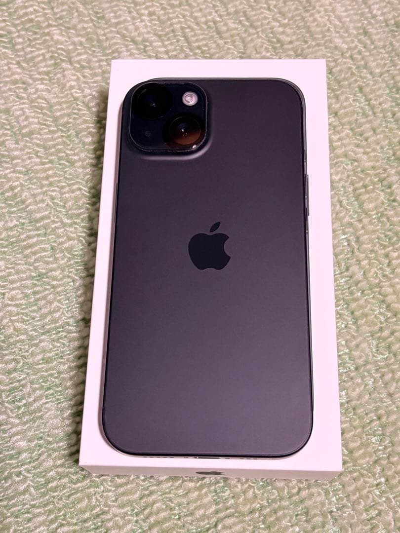 Phone 15 ブラック SIMフリー 128GB 中古美品