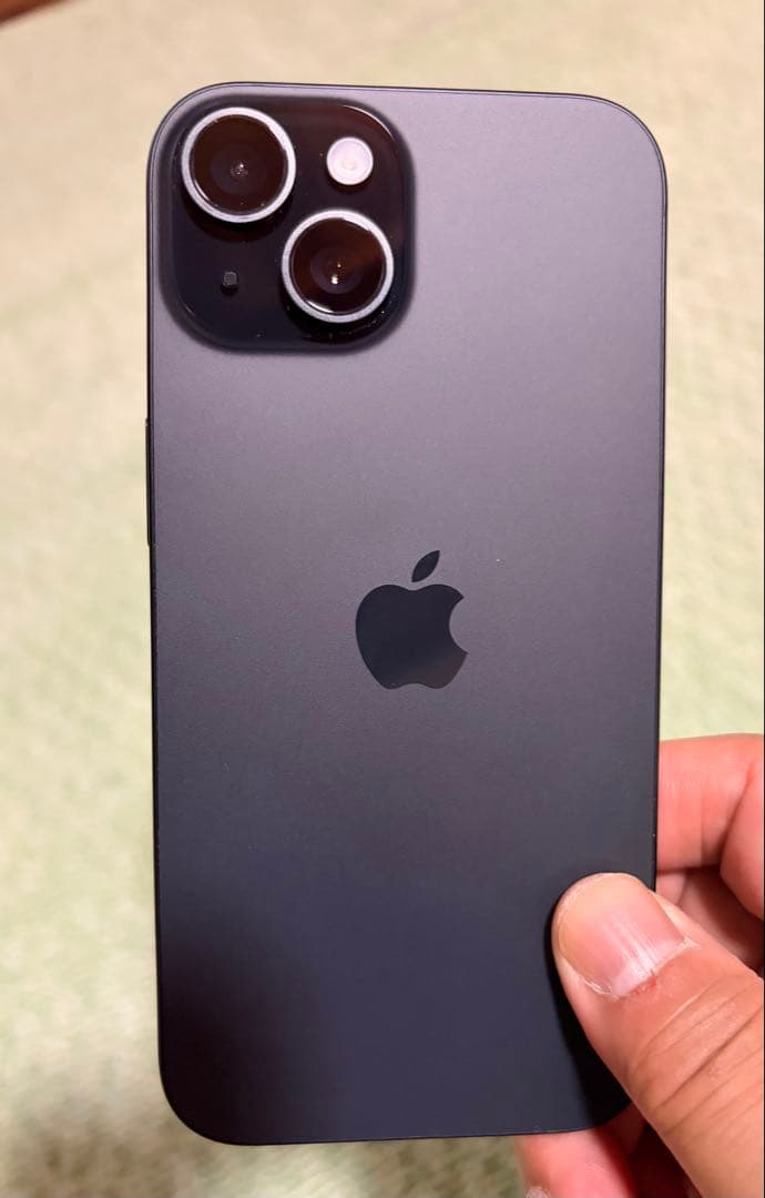 Phone 15 ブラック SIMフリー 128GB 中古美品