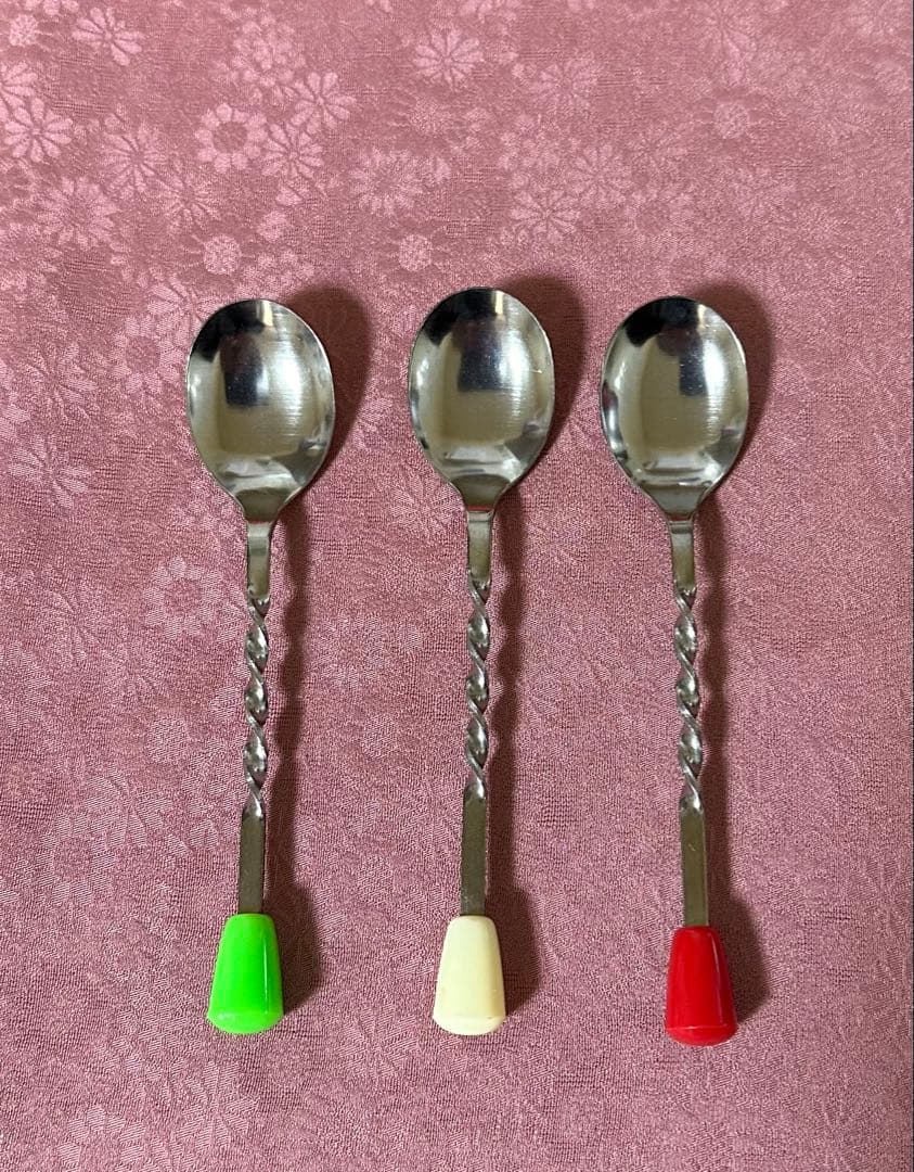 いちこ　ねじねじスプーン赤12本、緑6本、白6本