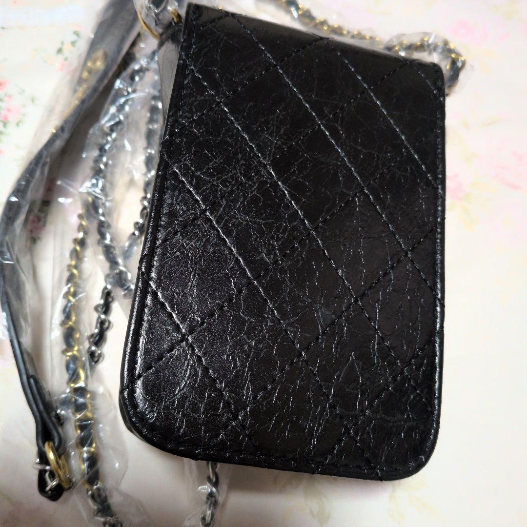 CHANELノベルティ携帯ポーチ