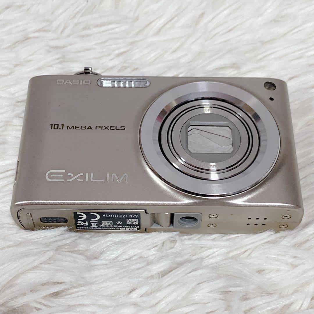 【極美品】 CASIO カシオ EX-Z200 デジタルカメラ シルバー