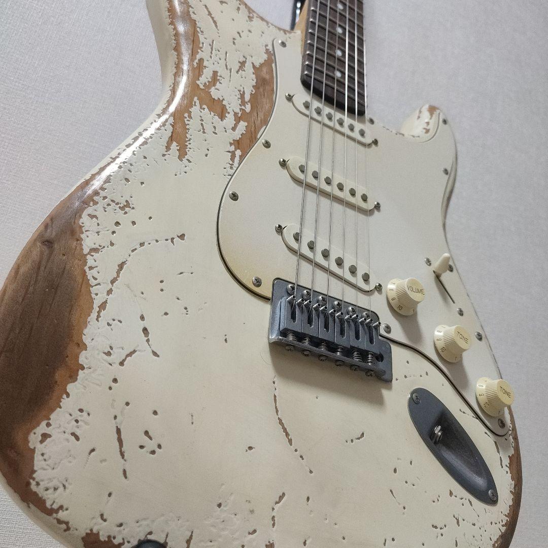 ギター CUSTOM STRATOCASTER RELIC OLYMPIC WHITE