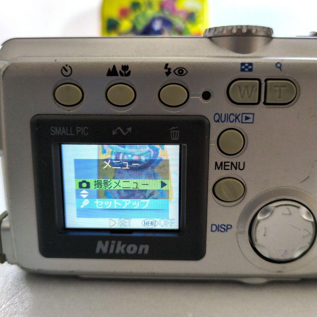 Nikon CoolpixＥ2000動作確認　完動品本体液晶キズアタリなくキレイ