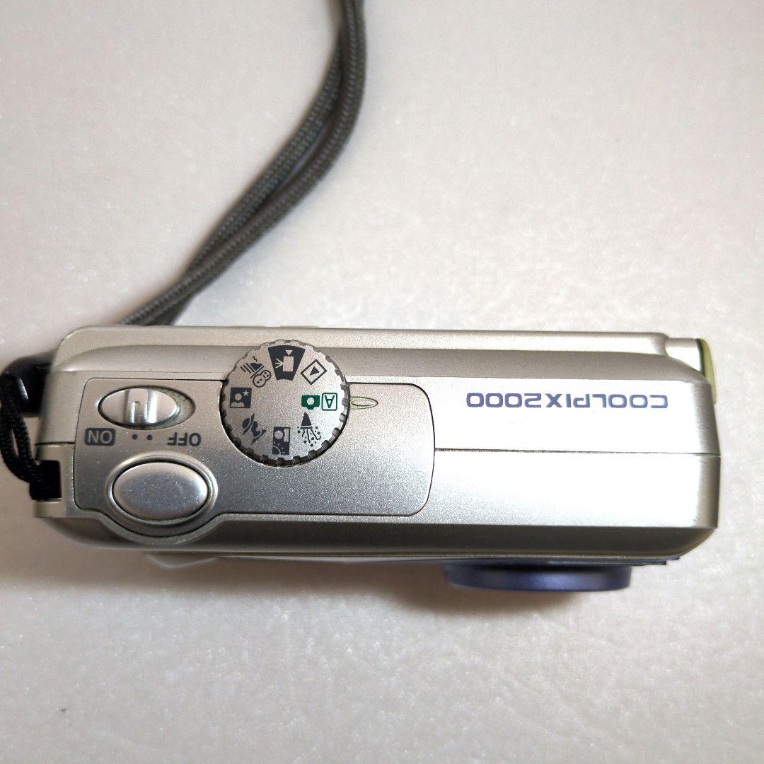 Nikon CoolpixＥ2000動作確認　完動品本体液晶キズアタリなくキレイ