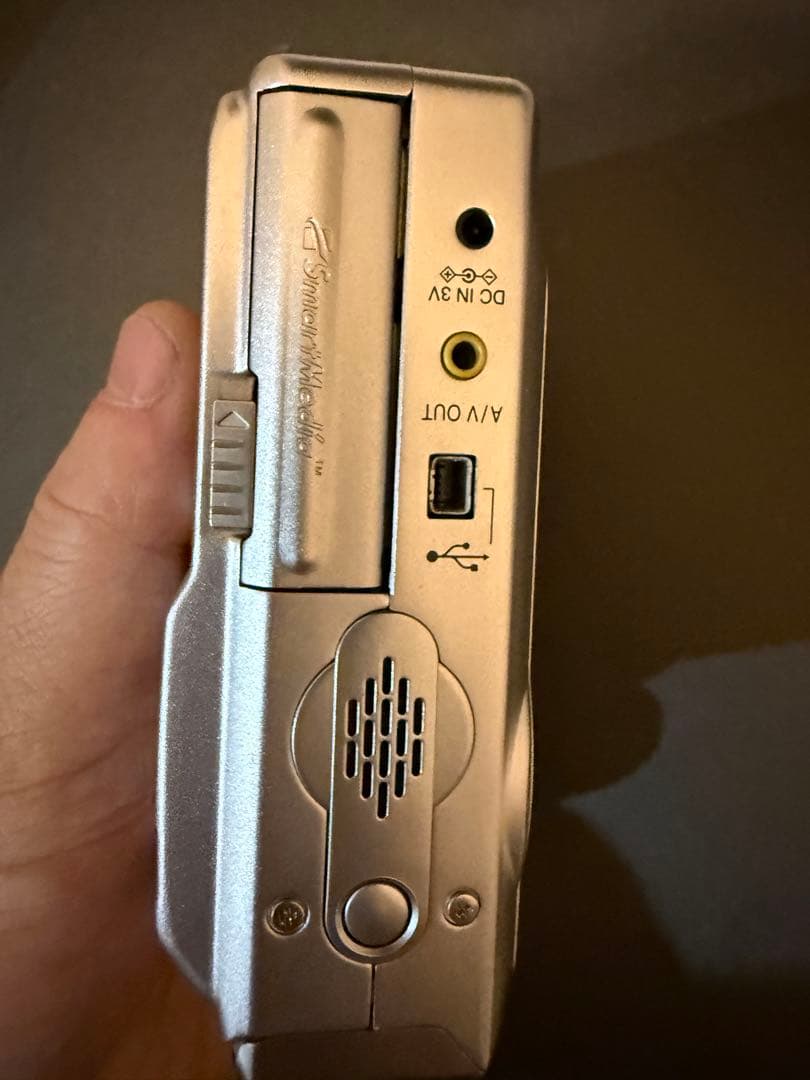 美品　Fujifilm FinePix 4700z コンパクトデジタルカメラ