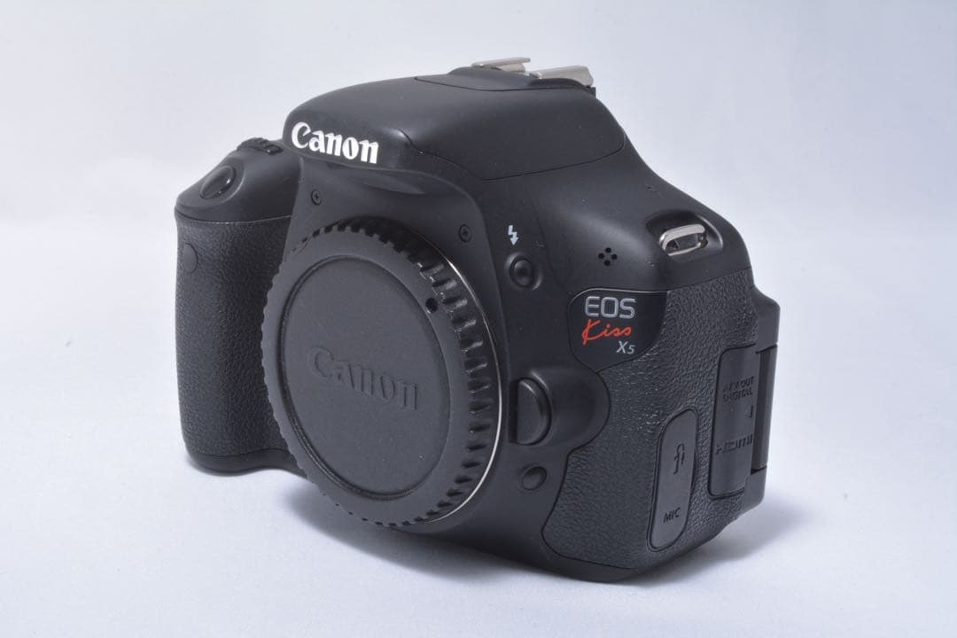 届いてすぐ使える❣️Canon EOS Kiss X5 標準レンズ✨手振れ補正✨