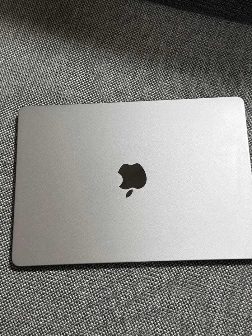 【美品】MacBook Air M2 8GB 256GB 充放電68回