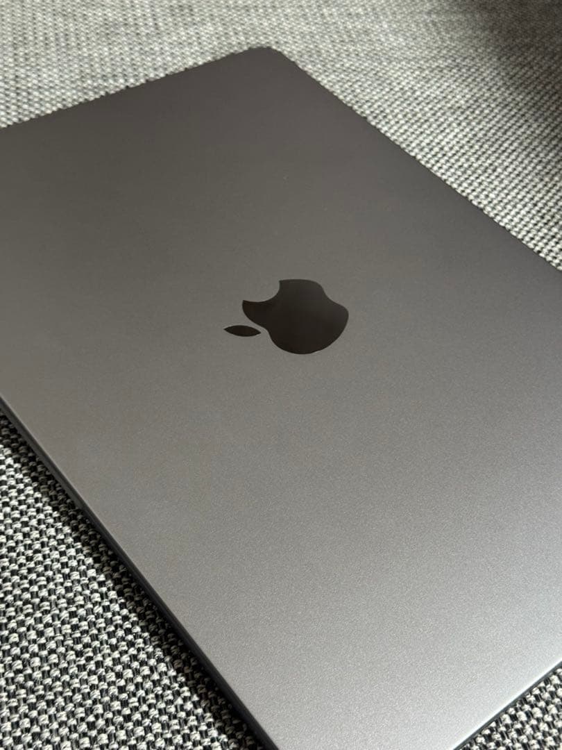 【美品】MacBook Air M2 8GB 256GB 充放電68回