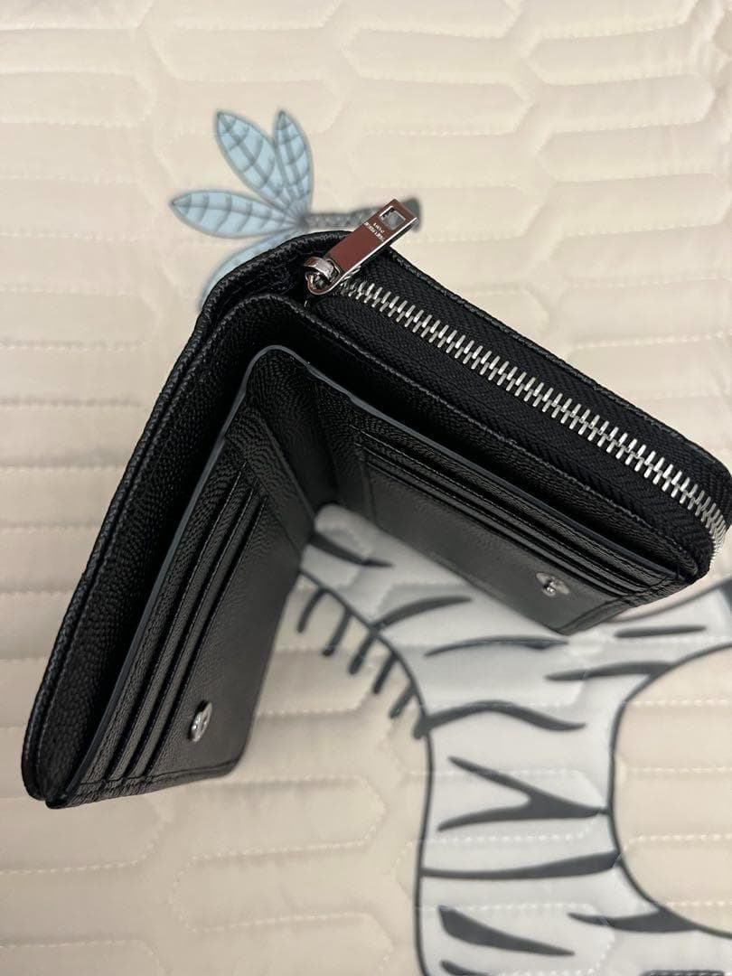 ジップアラウンド ウォレット 折りたたみ財布