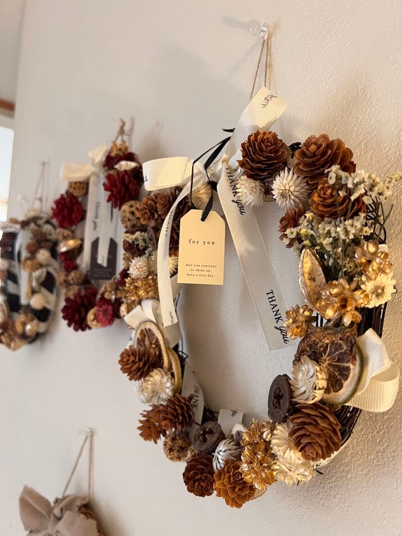 室内屋外　赤と金のウェディングリース20cm