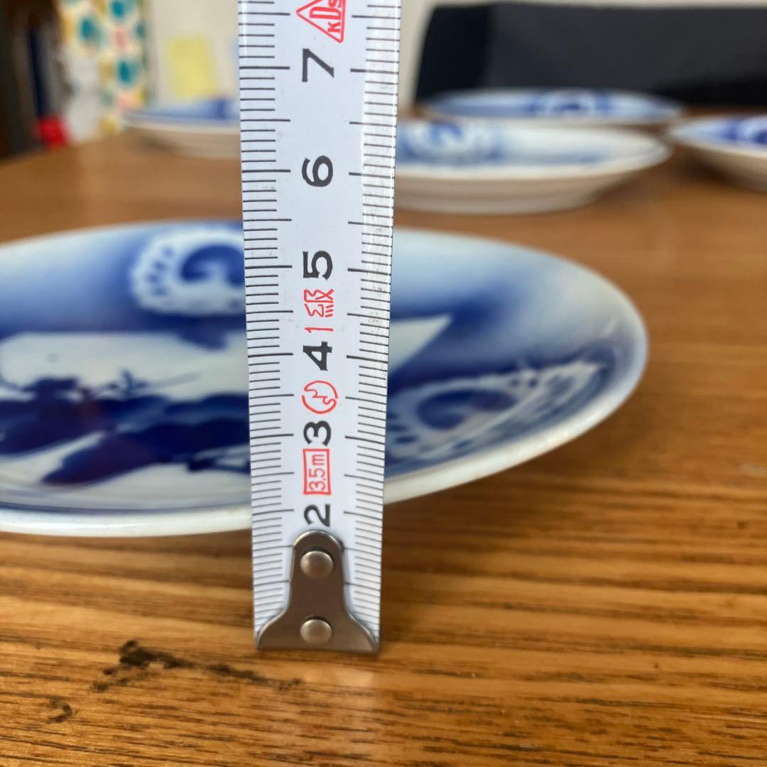 希少　明治〜戦前の深川製磁　松と梅の菱紋と鶴丸紋　呉須吹き掛け手法　器5枚