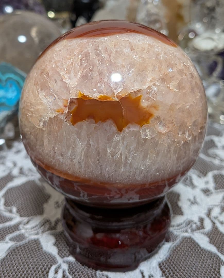 赤瑪瑙☆スフィア☆大玉☆天然石☆台座つき☆水晶共生☆