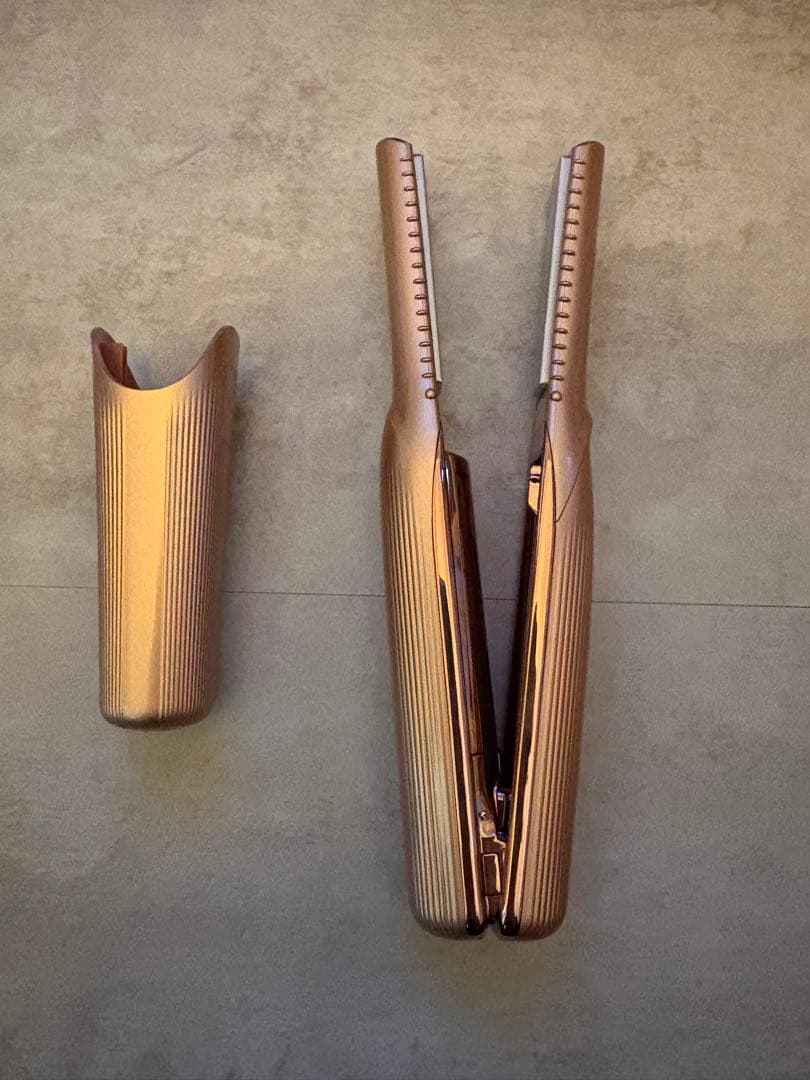 ReFa フィンガーアイロン　ストレートアイロン　ピンク