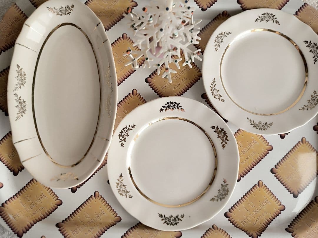 * old arabia ❀ 金彩のお花 * .. オーバルプレート ラヴィエ