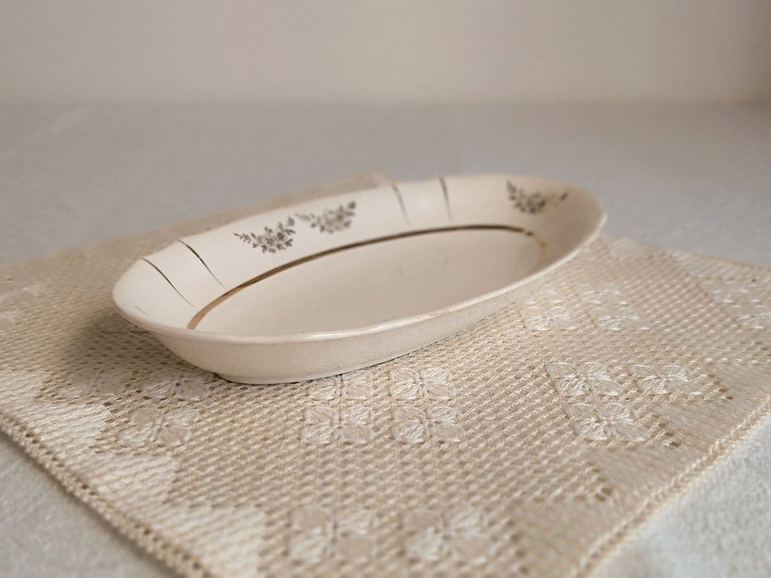 * old arabia ❀ 金彩のお花 * .. オーバルプレート ラヴィエ